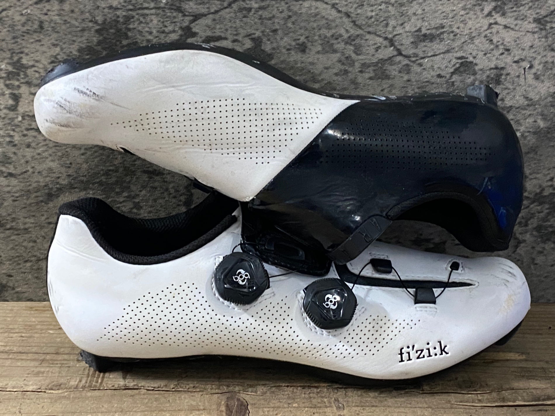 KL836 フィジーク fizik ARIA R3 SHOES ビンディングシューズ 3穴 BOA