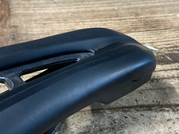 KB467 プロ PRO ステルス STEALTH CARBON TEAM カーボンレール サドル 142mm