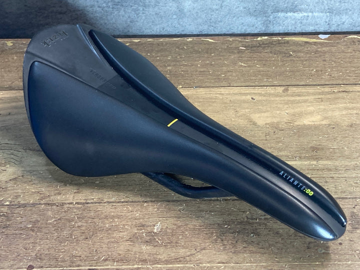 JV814 フィジーク fizik アンタレス ALIANTE VERSUS EVO 00 サドル 黒 136mm REGULAR カーボンレール