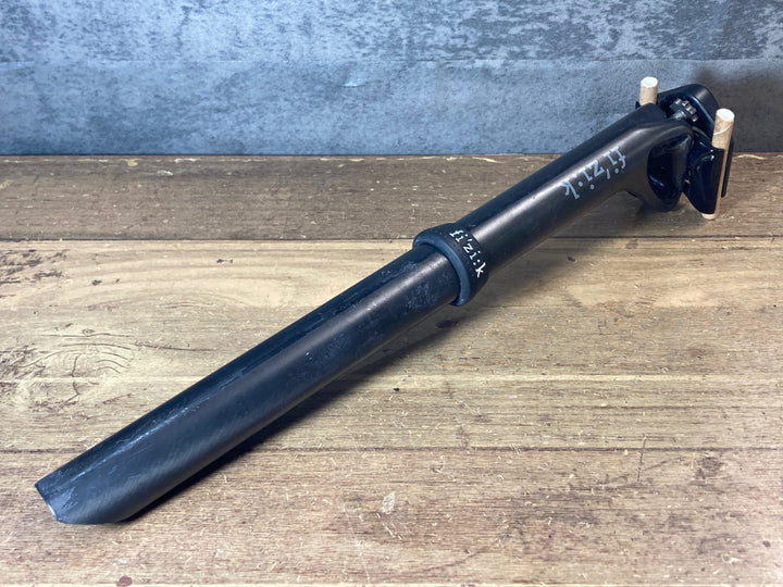JV812 フィジーク fizik シラノ CYRANO 00 カーボン シートポスト Φ27.2 330mm