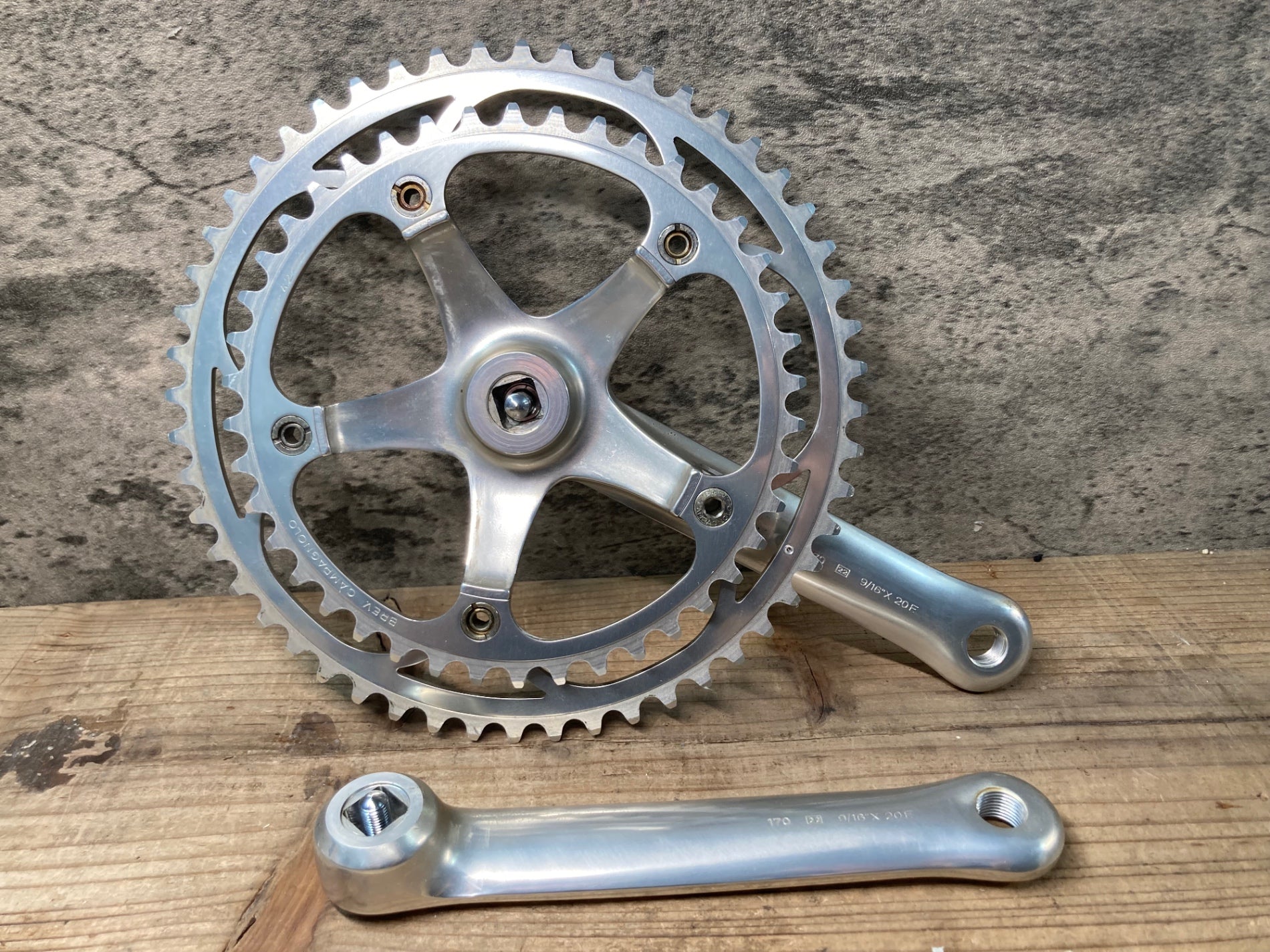 JH868 カンパニョ―ロ CAMPAGNOLO レコード RECORD クランクセット 52