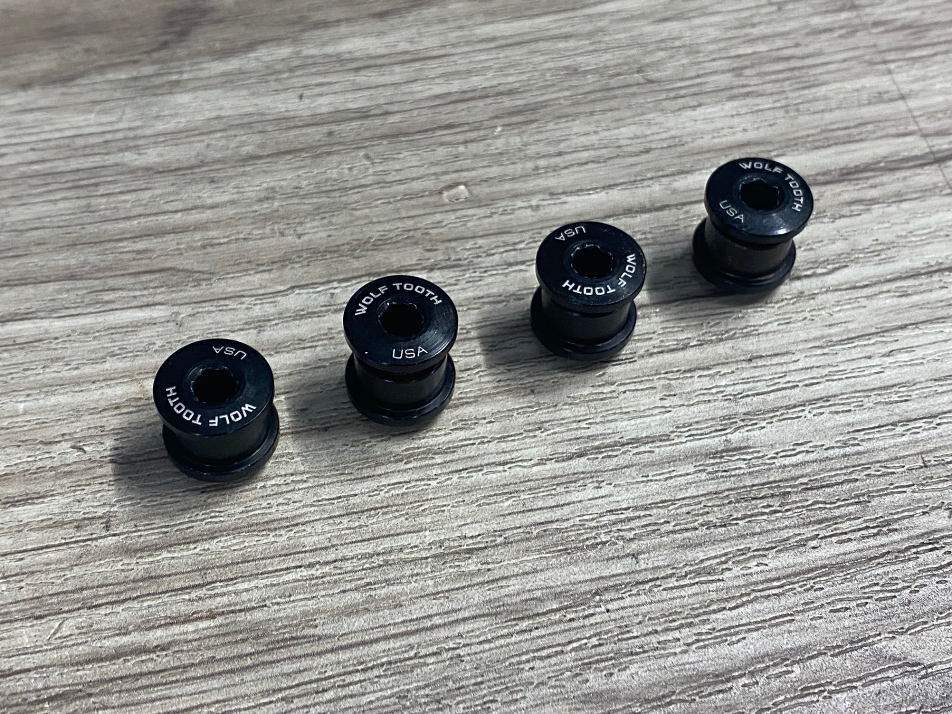 KK851 ウルフトゥース WOLF TOOTH DROP STOP B SH 110 BCD チェーン