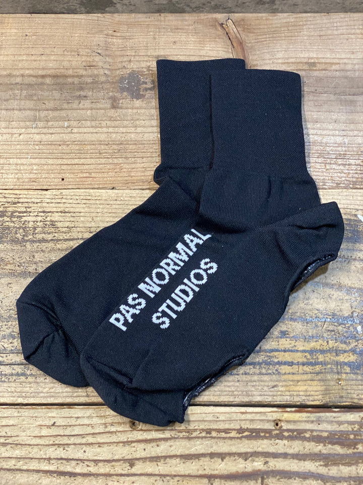 KA522 パスノーマルスタジオ PAS NORMAL STUDIOS LOGO OVERSOCKS オーバーソックス 黒 L