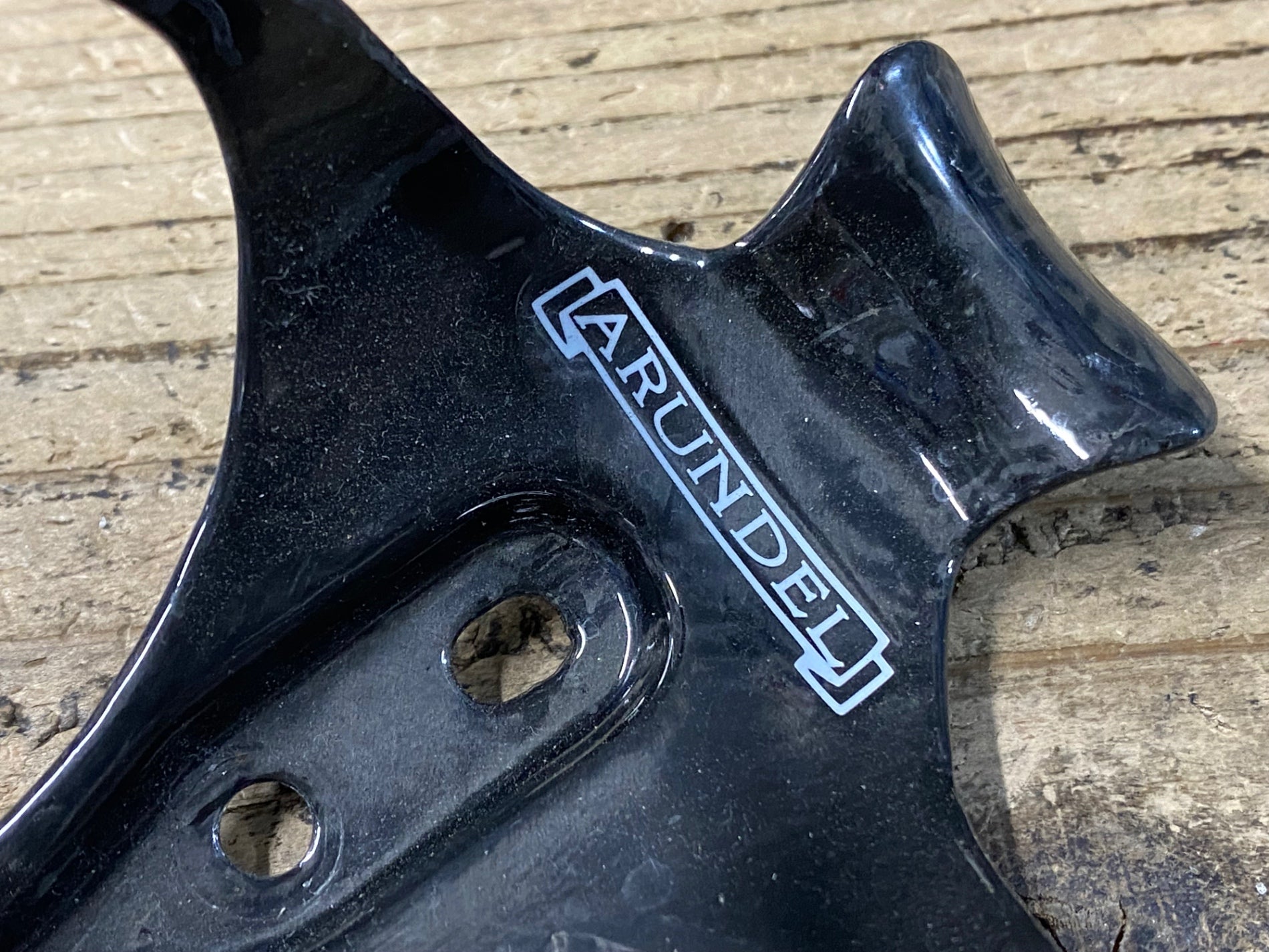 KB864 アランデル ARUNDEL カーボン ボトルケージ 2個セット – BICI