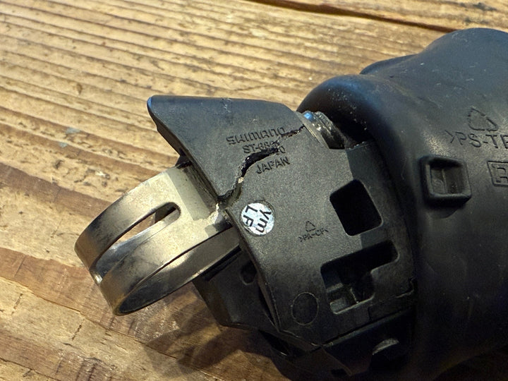 IY048 シマノ SHIMANO アルテグラ ULTEGRA ST-6800 右 SITレバー 11s ※空打ち,固定部破損のためジャンク