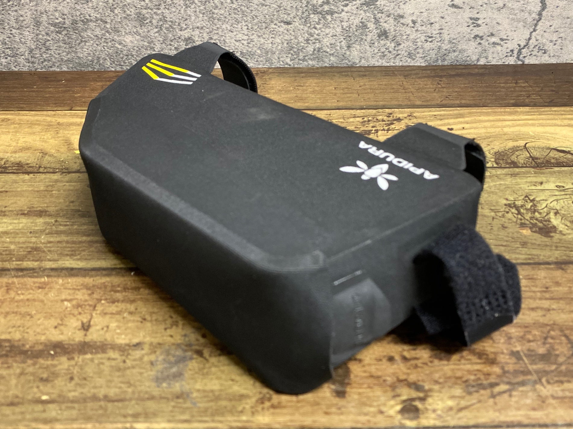 KI941 アピデュラ APIDURA RACING TOP TUBE PACK 1L トップチューブ