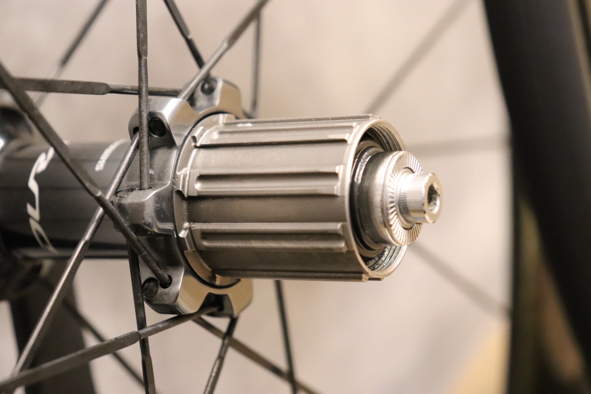 g*)様 DURA-ACE WH-R9100-C60-TU 黄金色の黒輪 シマノ Shimano デュラエース Dura-Ace WH-R9100-C60-TU
