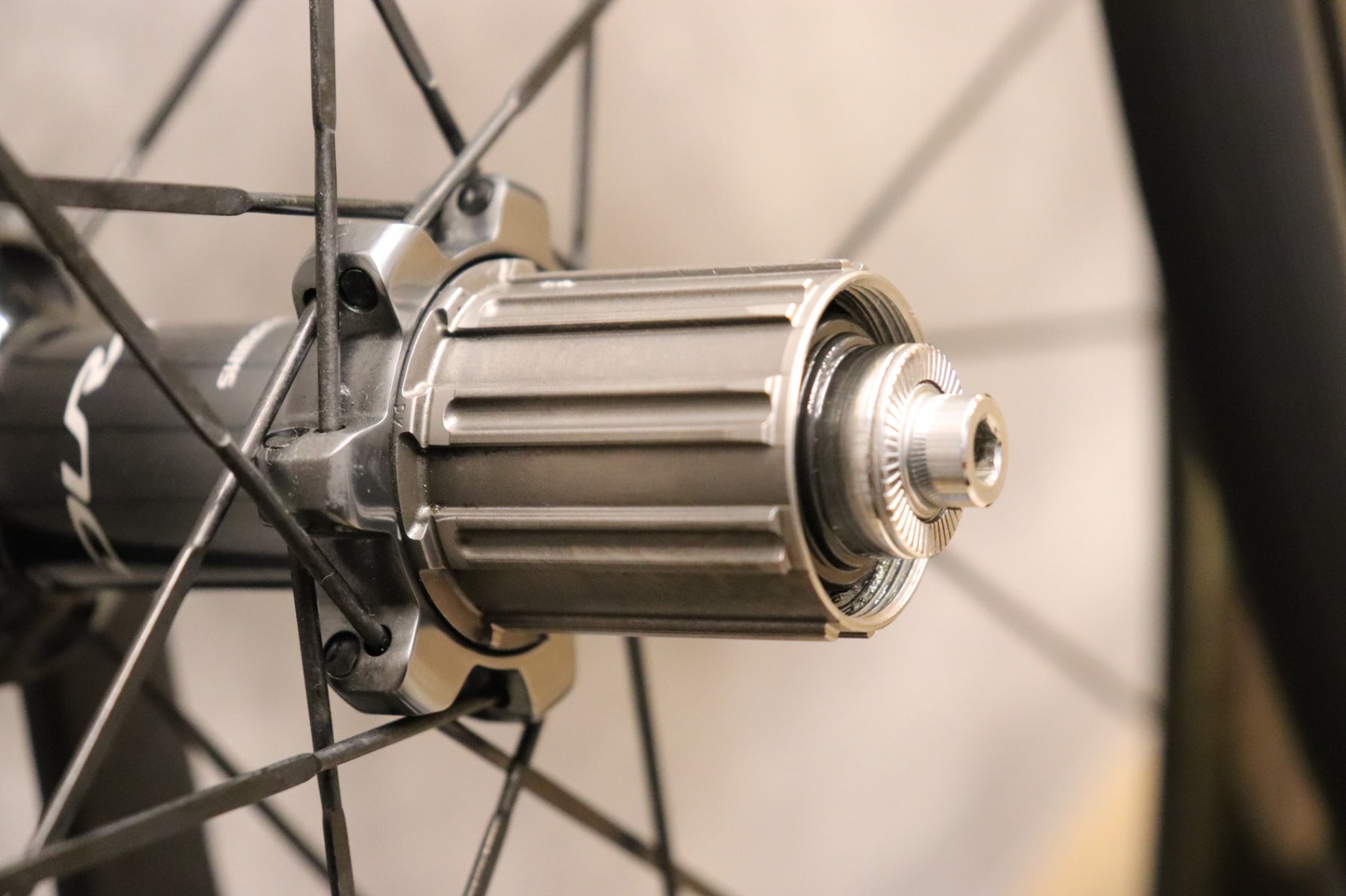 シマノ SHIMANO デュラエース DURA-ACE WH-R9100-C60-TU カーボン