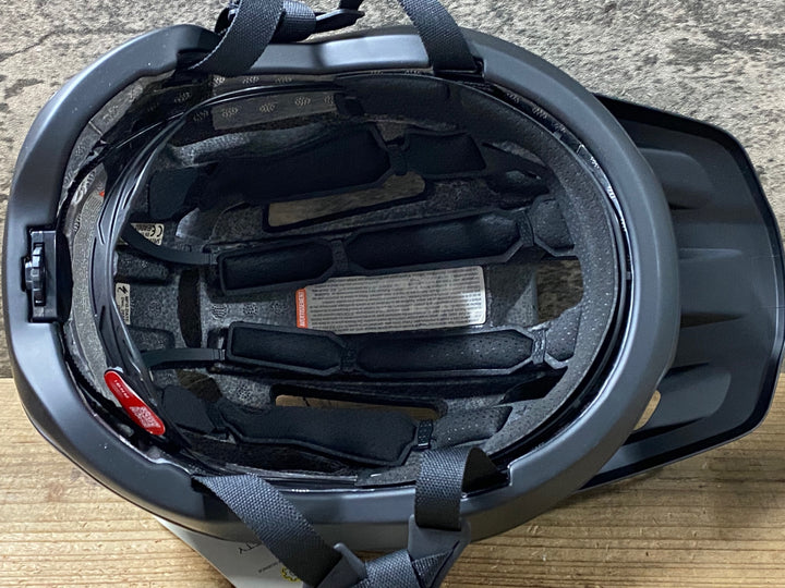 KI211 スペシャライズド SPECIALIZED Ambush 2 ヘルメット BLK M 2021/12製造