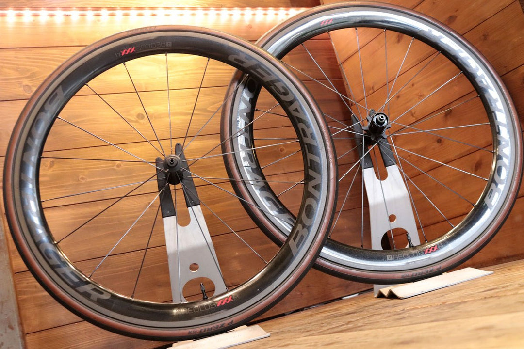 ボントレガー Bontrager アイオロス AROLUS XXX4 TLR リムブレーキモデル カーボン ホイールセット シマノ11/12s 【東京南麻布店】