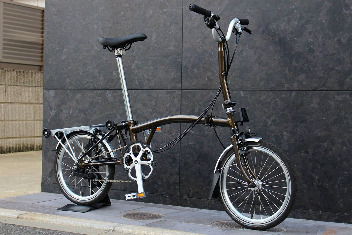 ブロンプトン BROMPTON M6R C Line Explore Mid 2022年モデル ブラックラッカー 16インチ 折り畳み 小径 –  BICI AMORE ONLINE STORE