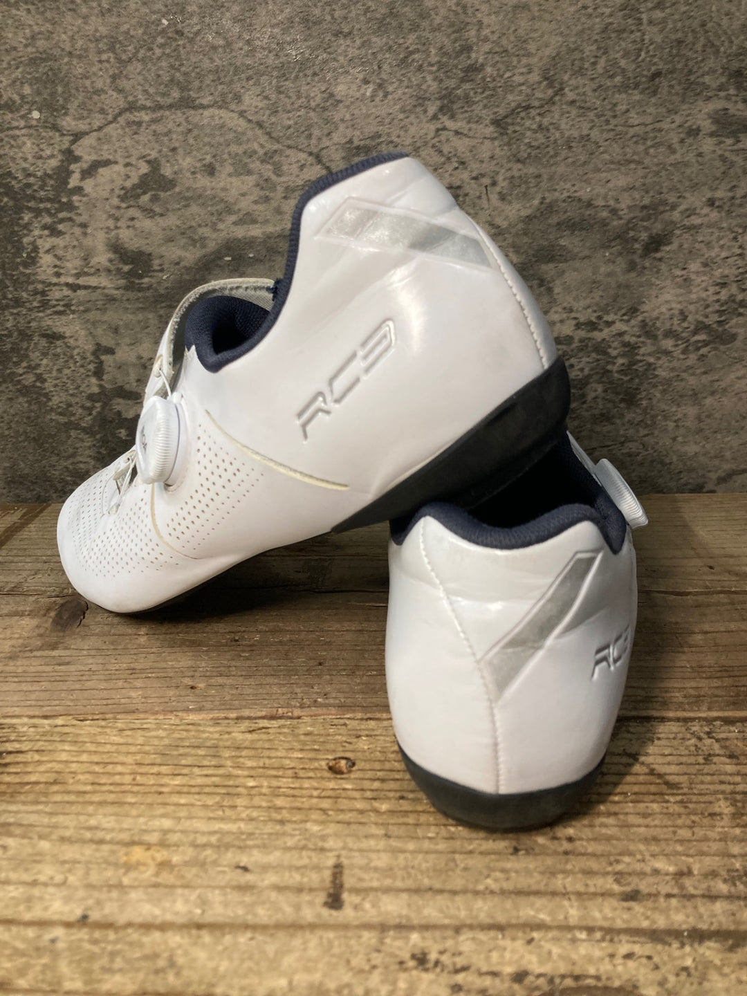 JX732 シマノ SHIMANO SHRC302M W01 S ビンディングシューズ 白 EU42