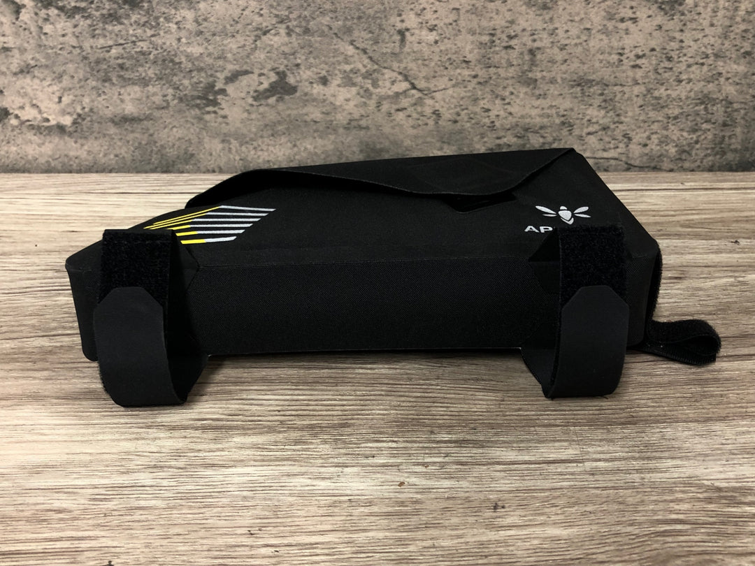 JY343 アピデュラ APIDURA RACING TOP TUBE PACK 1L トップチューブバッグ 黒