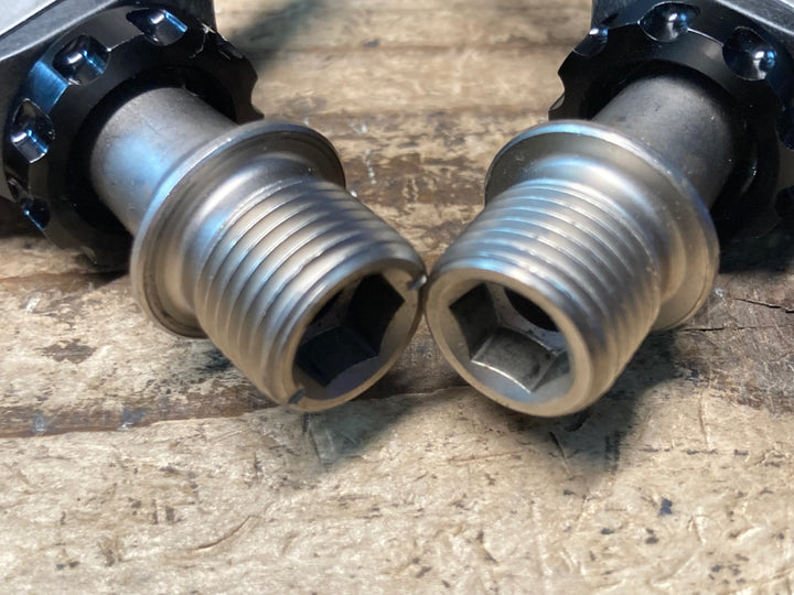 IZ381 シマノ SHIMANO 105 PD-R7000 ビンディングペダル