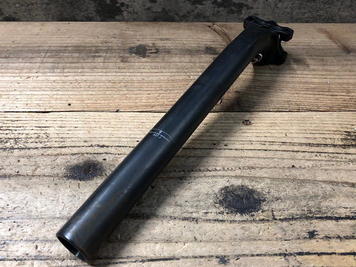 KN946 TNi カーボンシートポスト Φ27.2 300mm