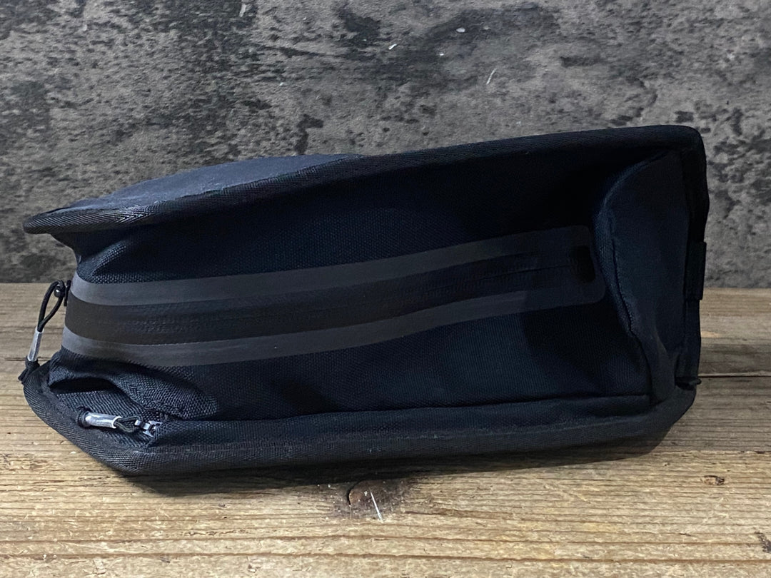 KL096 フィドロック FIDLOCK TWIST ESSENTIAL BAG + BIKE BASE フレームバッグ