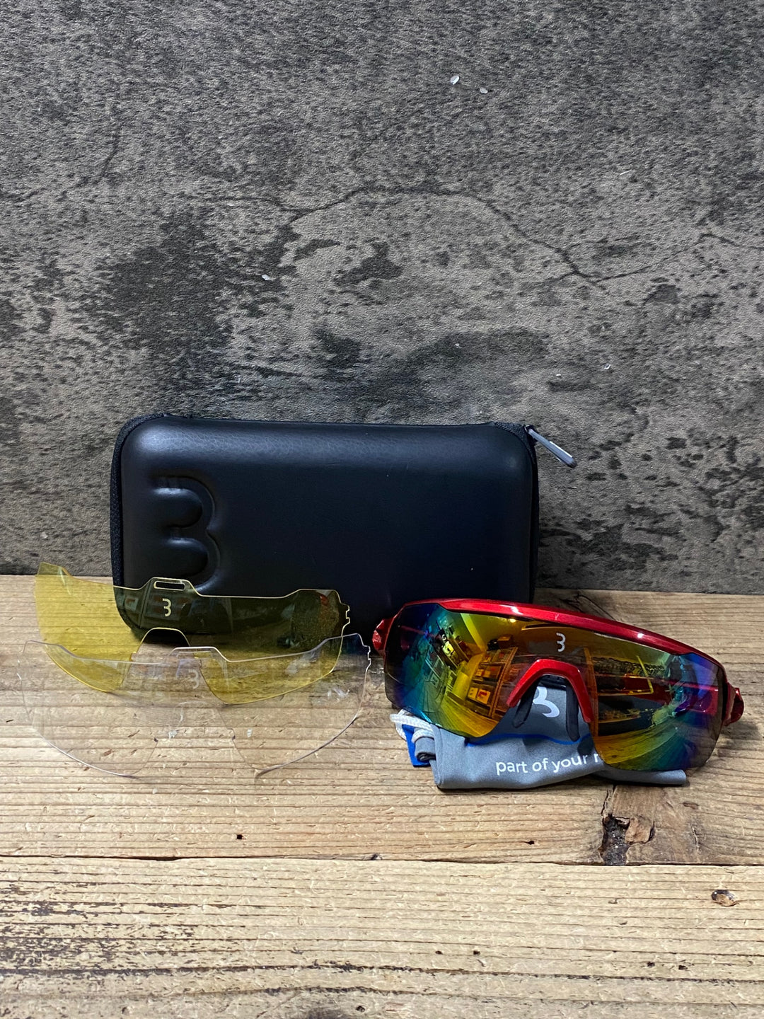 KL498 BBB COMMANDER BSG-61 サングラス 赤 ※ケース、スペアグラス3枚付属
