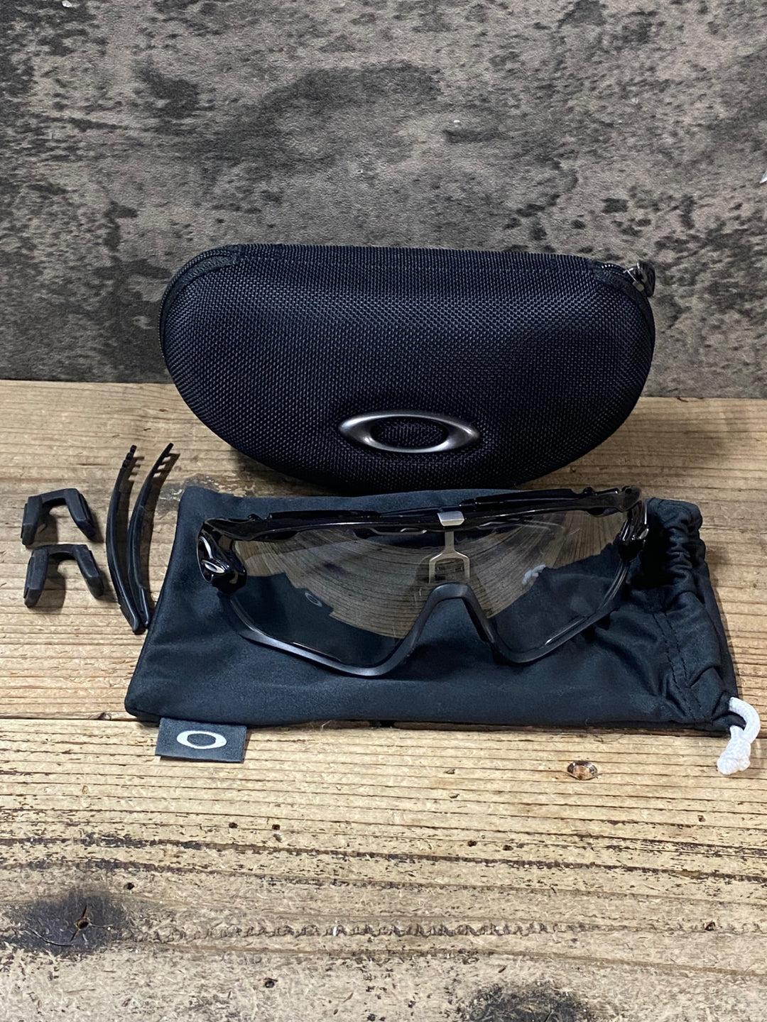 JV804 オークリー OAKLEY ジョウブレイカー JAW BREAKER サングラス アイウェア 黒 PHOTOCHROMIC レンズ
