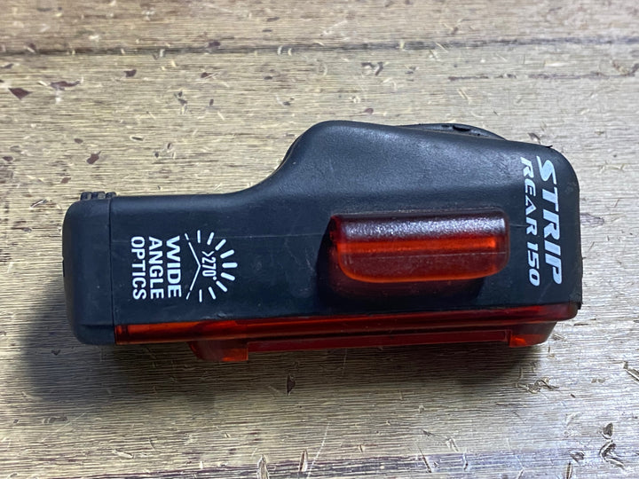 KR420 レザイン LEZYNE STRIP REAR150 テールライト 点灯確認済み