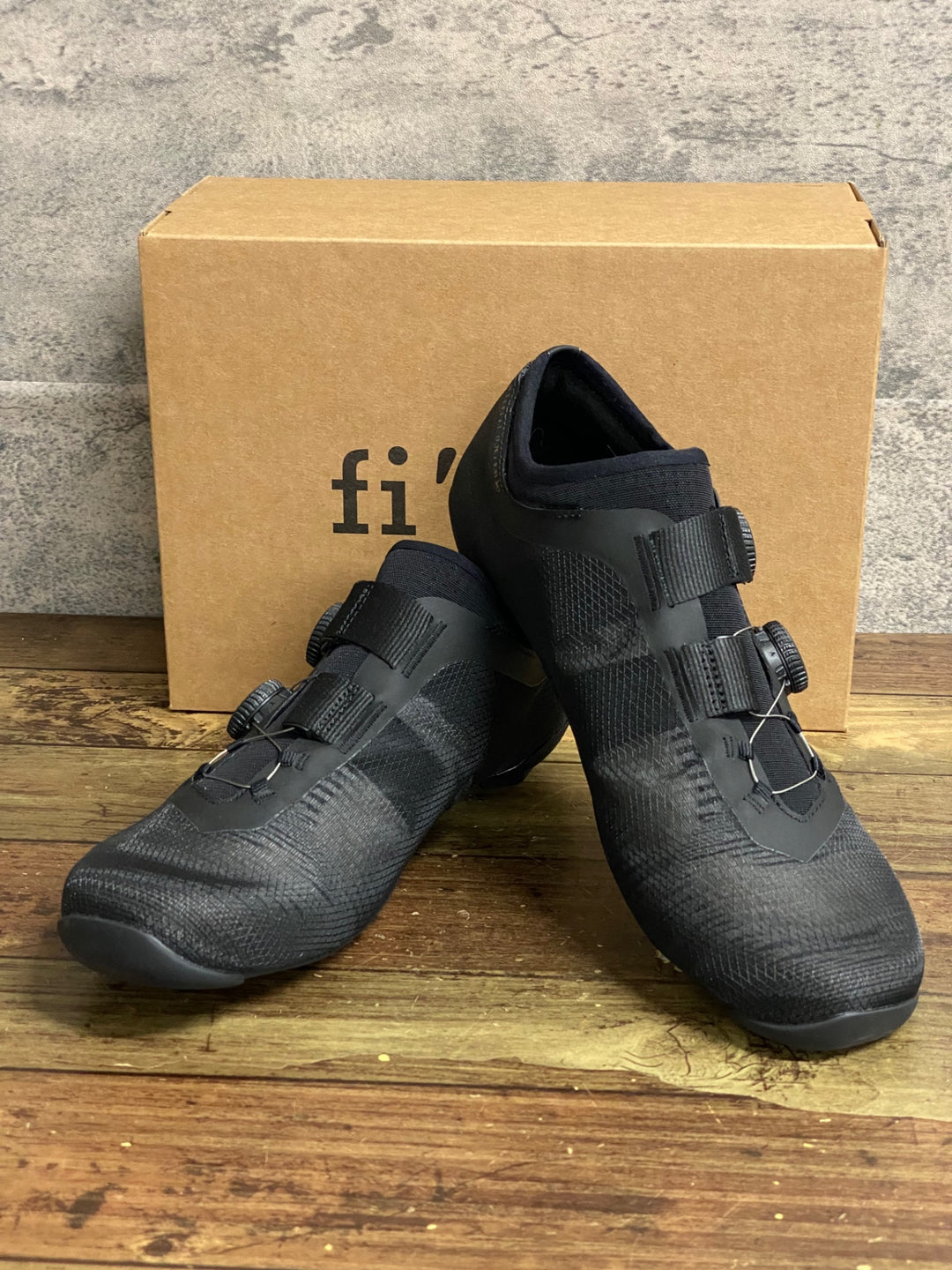 KC327 フィジーク fizik VEGA CARBON ビンディングシューズ 黒 EU43 SPD-SL