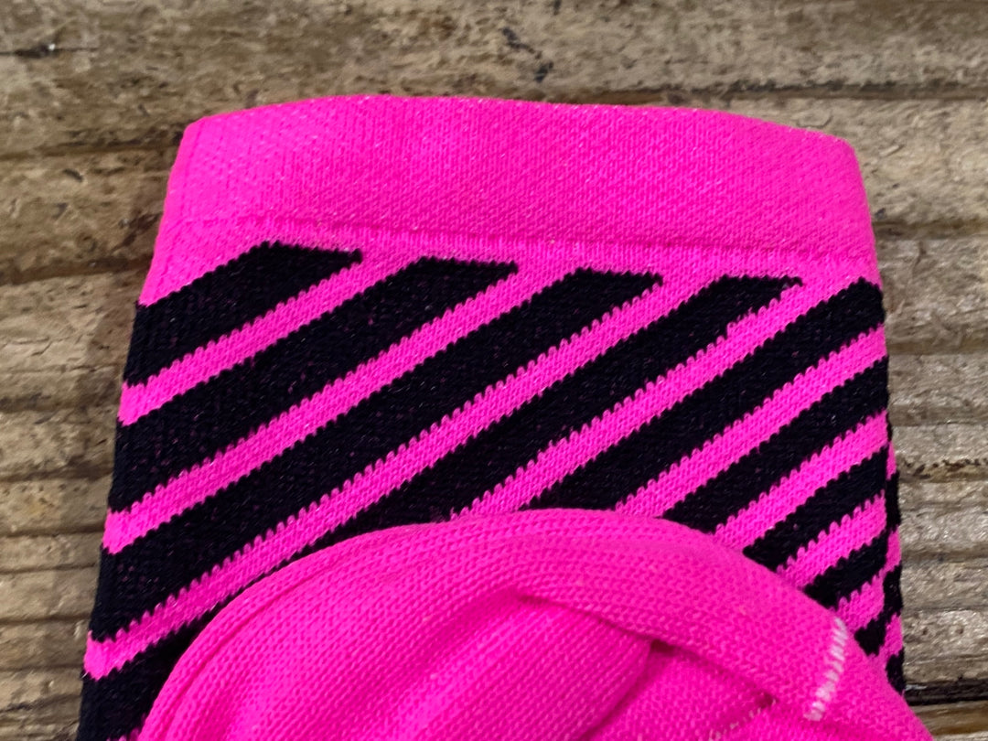KM194 DEFEET ソックス ピンク S