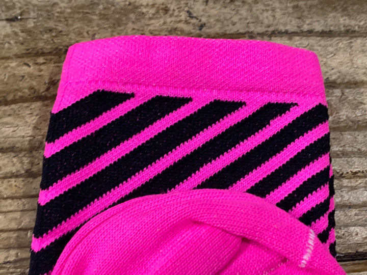 KM194 DEFEET ソックス ピンク S