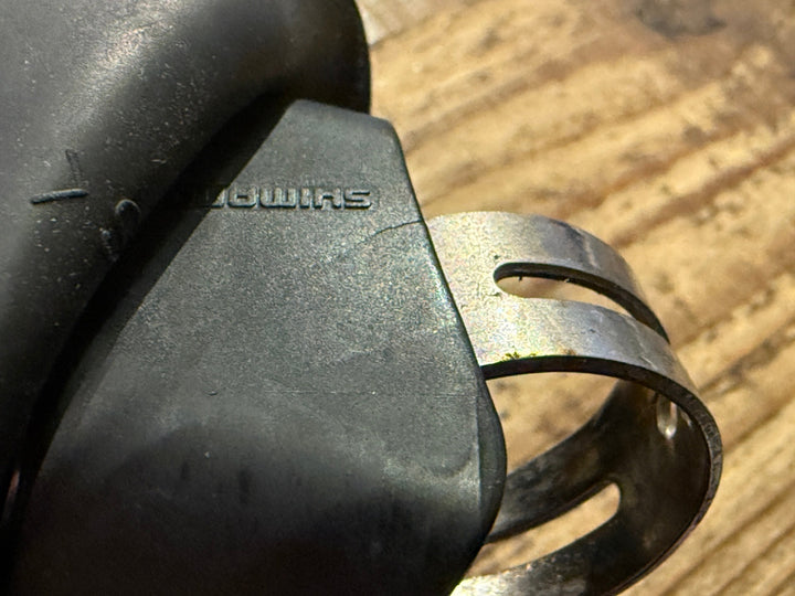 IU349 シマノ SHIMANO 105 ST-R7025 STIレバー 右のみ 11S ※油圧部,クランプ部の割れの為ジャンク