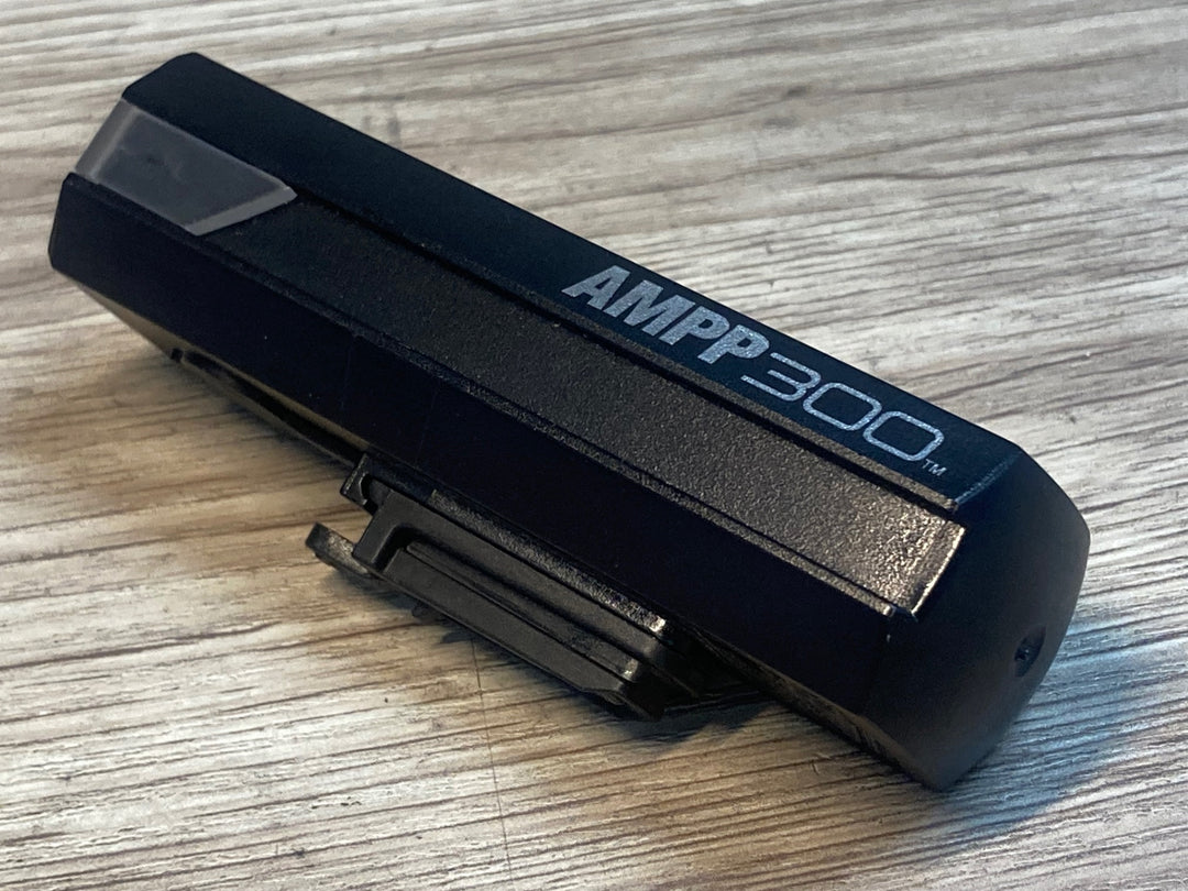 JK869 キャットアイ CATEYE アンプ AMPP 300 フロントライト 点灯確認済み