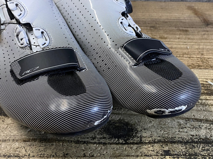 JT969 シマノ SHIMANO RC7 SH-RC700 ビンディングシューズ 黒 EU42 WIDE
