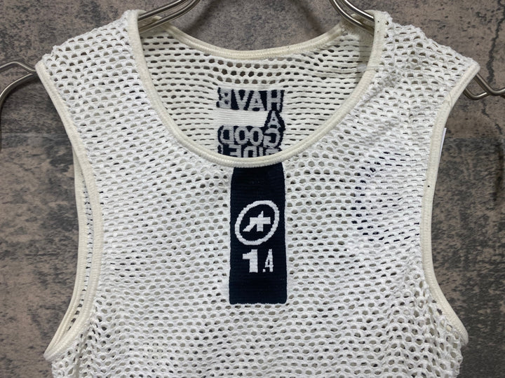 JP482 アソス ASSOS ノースリーブ ベースレイヤー 白 Ⅰ