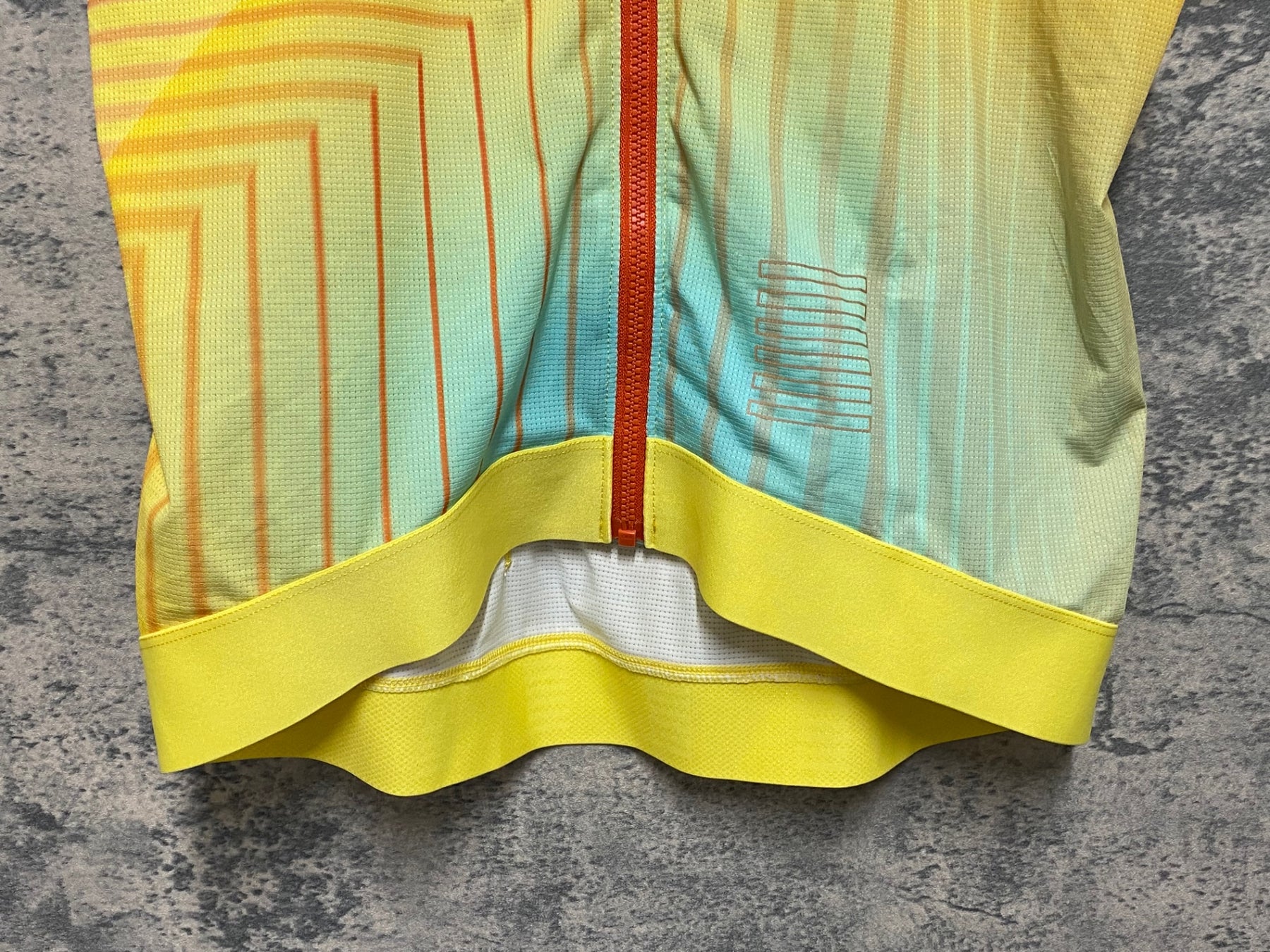 JQ368 ラファ Rapha TUNNEL VISION TRAINING JERSEY 半袖 サイクル