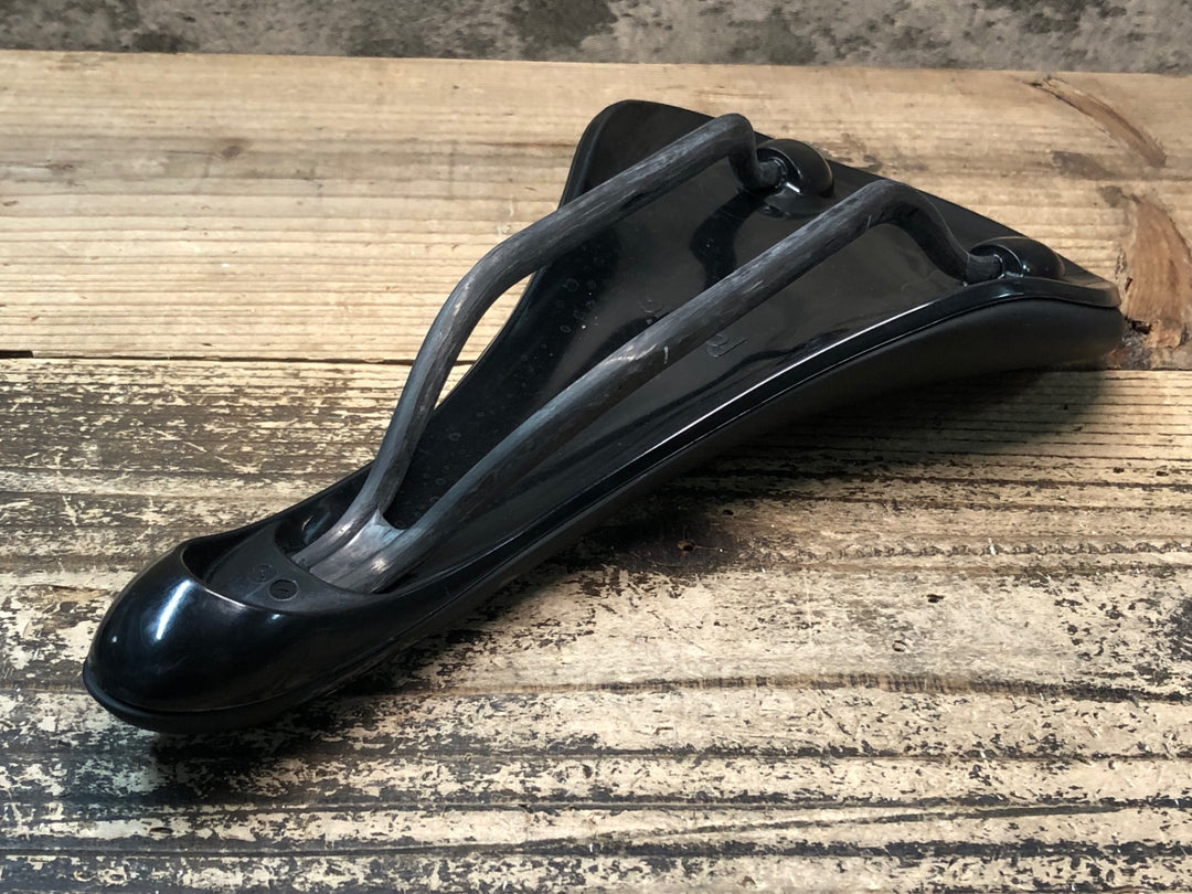 JO736 ファブリック fabric SCOOP RADIUS PRO サドル 黒 カーボンレール
