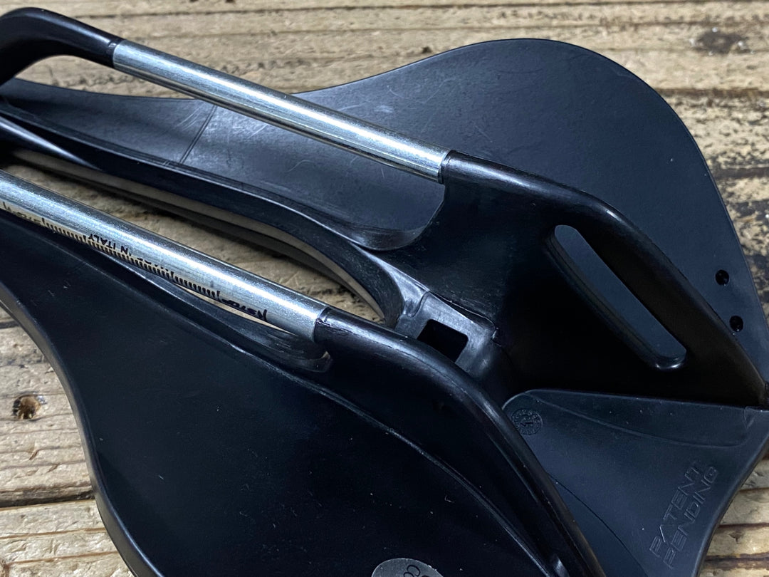 KQ624 セライタリア selle italia NOVUS BOOST EVO サドル 黒 145mm