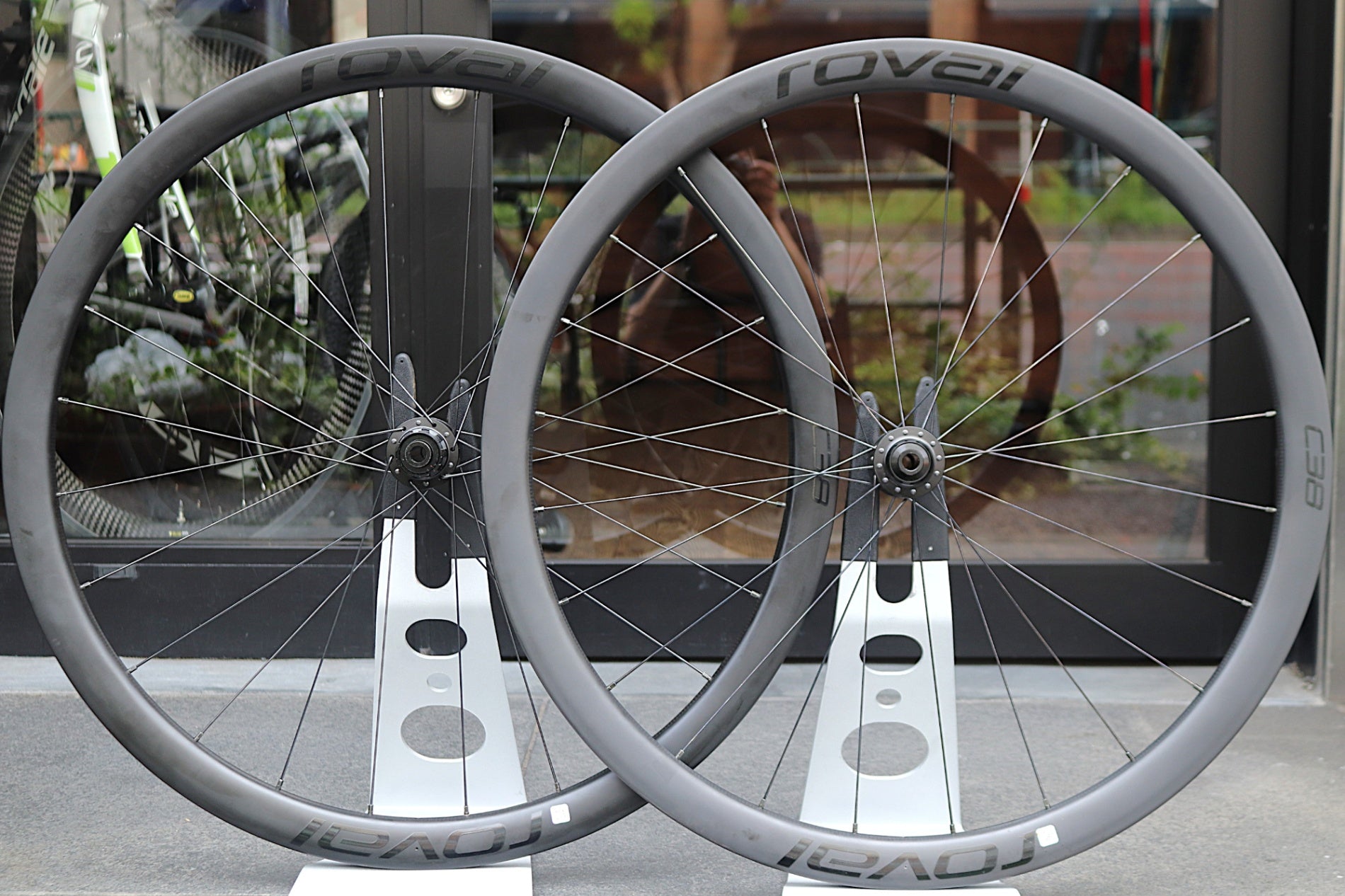 ROVAL C38 DISC カーボンホイール シマノ 12/11S ROVAL C38 DISC カーボンホイール シマノ 12/11S