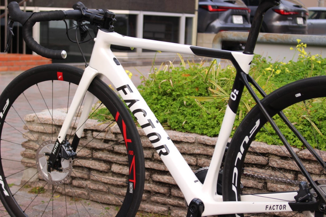 ファクター FACTOR O2 DISC 2022 52サイズ アルテグラ Di2 R8070 11S カーボン ディスク ロードバイク 【名古屋店】