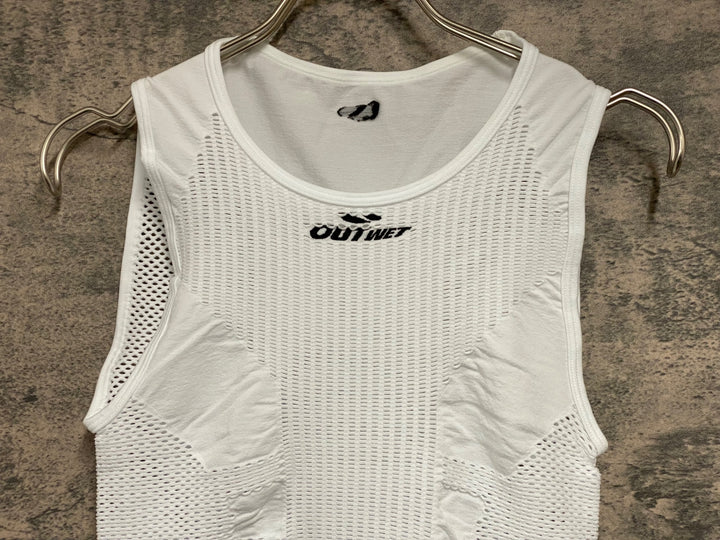JV384 アウトウェット OUTWET ノースリーブ ベースレイヤー 白 1
