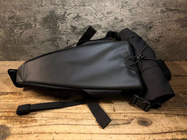 KE573 ジャックウルフスキン Jack Wolfskin サドルバッグ ブラック