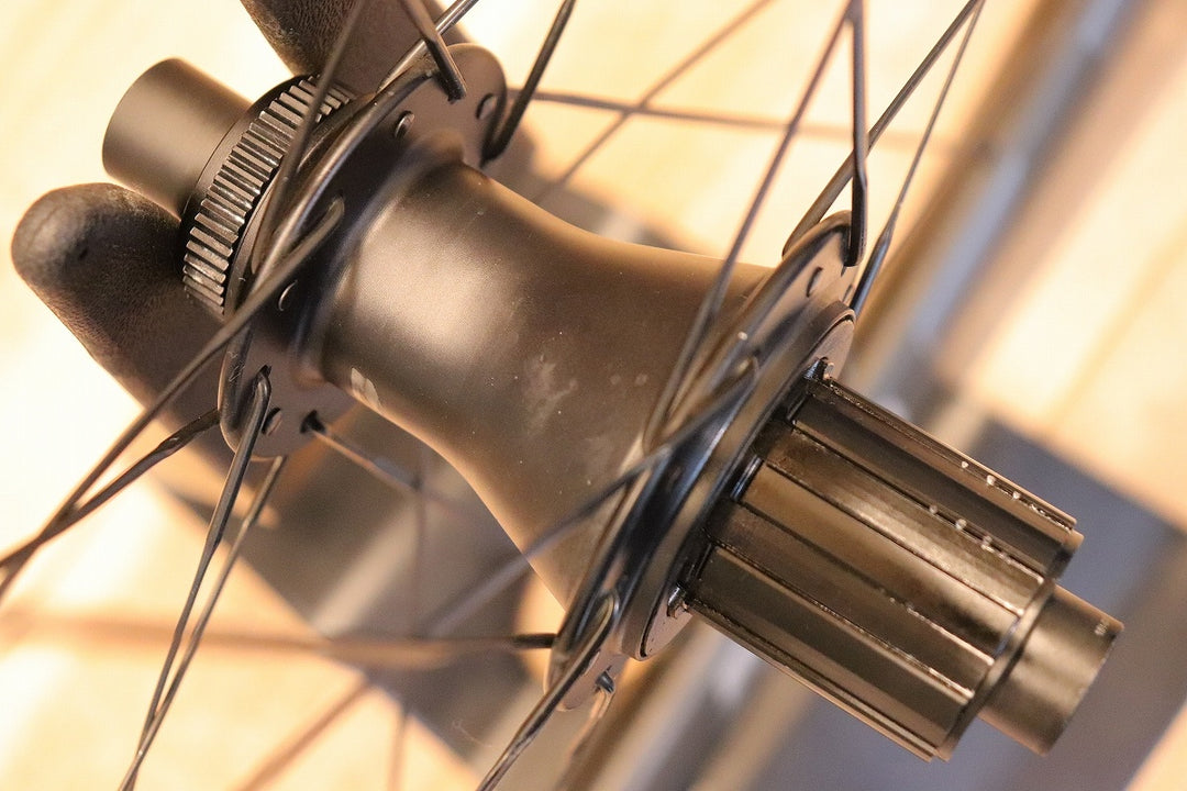 ジップ ZIPP 303 FIRECREST TUBELESS DISC カーボン チューブレスレディ ホイールセット シマノ 11S/12S フックレス 【芦屋店】