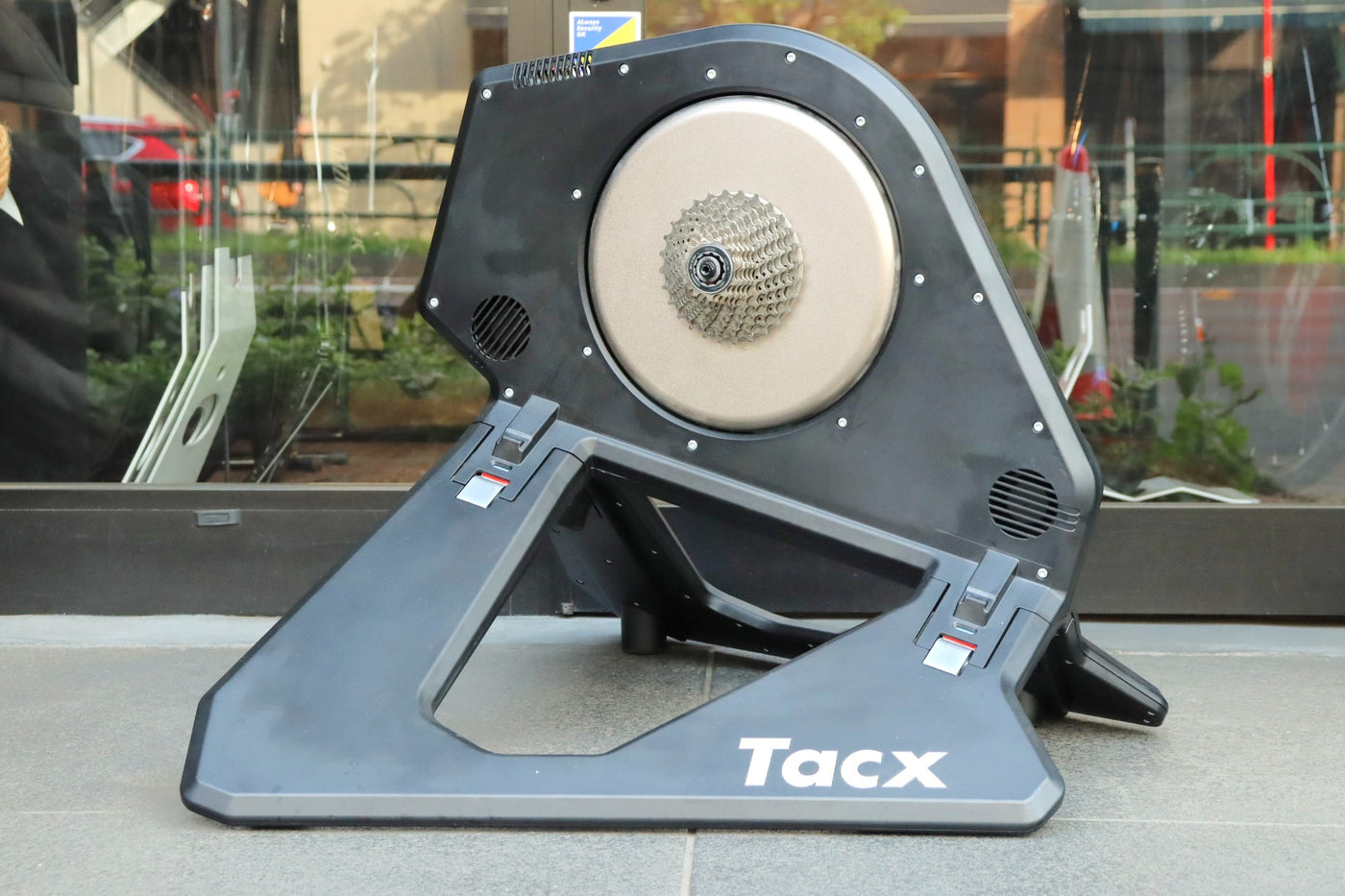 タックス TACX ネオスマート NEO SMART ダイレクトドライブ スマートトレーナー ローラー台 【東京南麻布店】