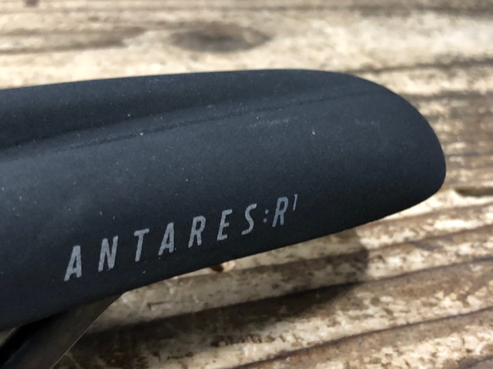 JT074 フィジーク fizik ANTARES R1 OPEN サドル 黒 カーボンレール REGULAR