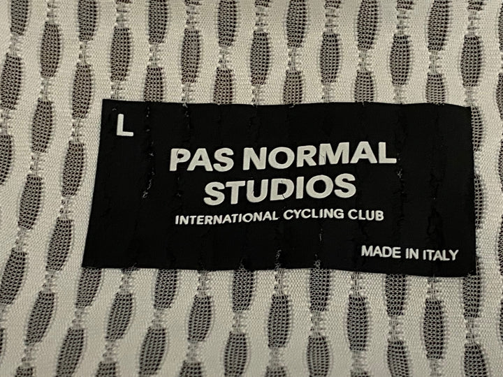 JN115 パスノーマルスタジオ PAS NORMAL STUDIOS Solitude ビブショーツ ベーシュ L