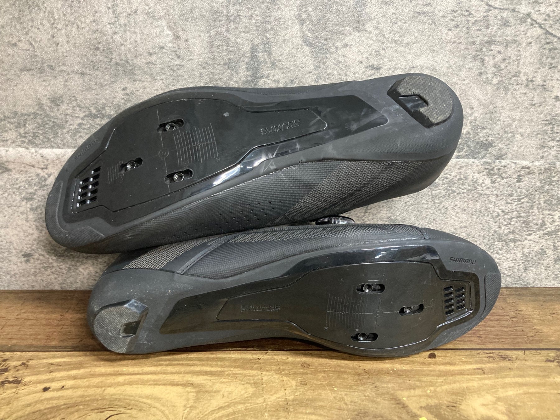 JZ983 シマノ SHIMANO RC3 SH-RC300M ビンディングシューズ 黒 EU43
