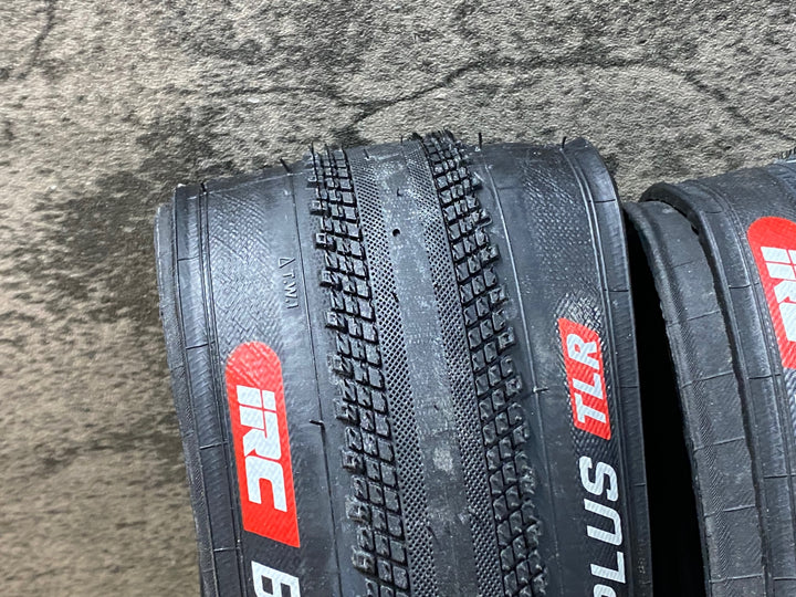 KH500 iRC TIRE BOKEN PLUS TLR タイヤ 700x38c 黒 2本セット