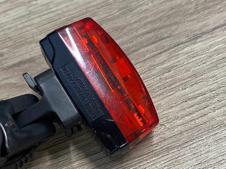 KE002 キャットアイ CATEYE RAPID MICRO AUTO リアライト 点灯確認済