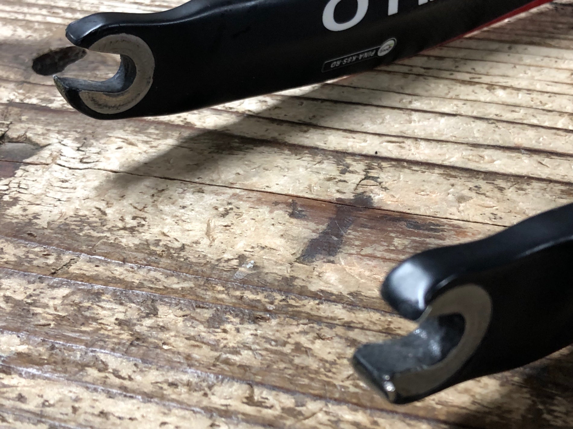 JT041 ピナレロ PINARELLO GAN S フロントフォーク リム コラム残235mm