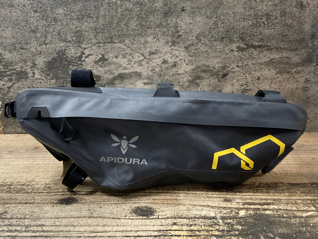 JX816 アピデュラ APIDURA エクスペディション フレームパック 3L
