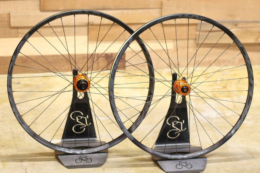 レースフェイス RACE FACE ARC 30 リム インダストリーナイン INDUSTRY NINE ハイドラ HYDRA ハブ アルミ チューブレスレディ ホイールセット シマノ MTB 11S 29インチ 【立川店】