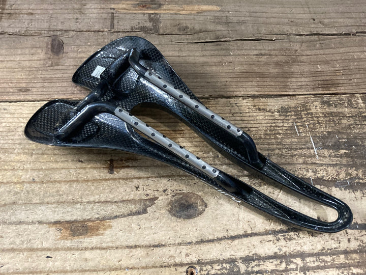 KN213 セラエスエムピー SELLE SMP FULL CARBON LITE サドル カーボンレール