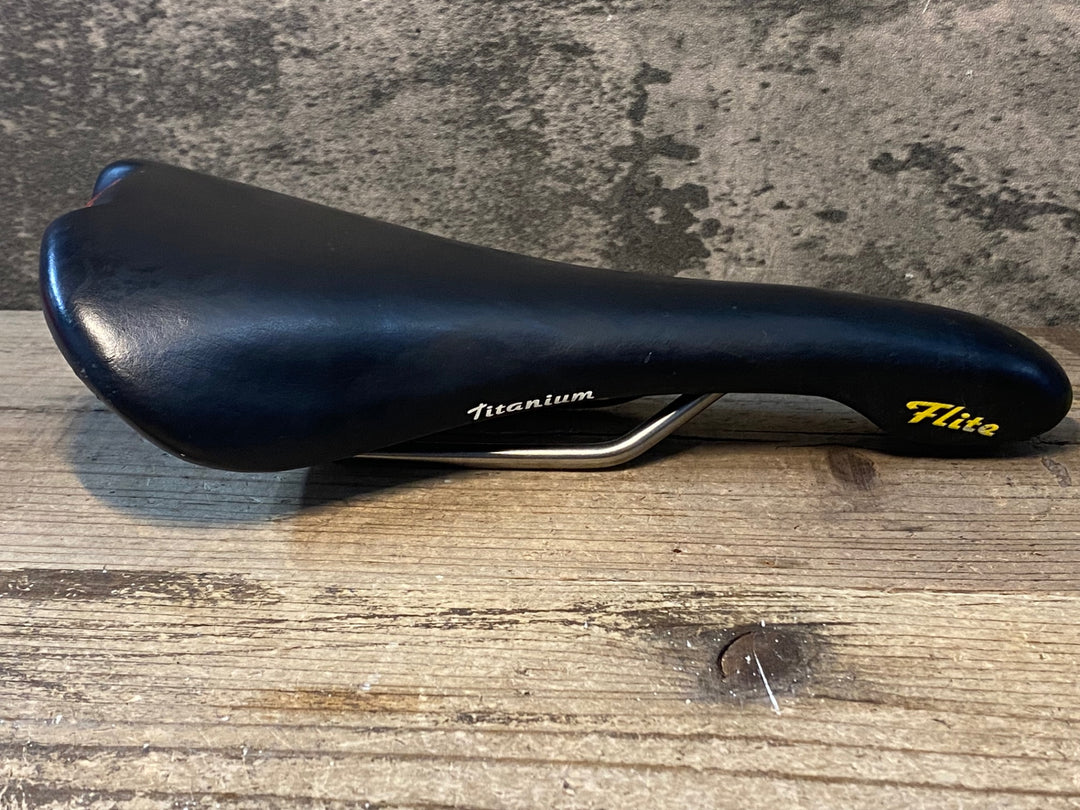 JO654 セライタリア Selle Italia フライト チタニウム FLITE Titanium サドル チタンレール 黒 側面ガリ傷