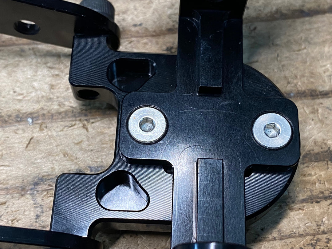 JN903 レックマウント REC-MOUNTS 両持 サイクルコンピューターマウント Φ31.8 ガーミン キャットアイ